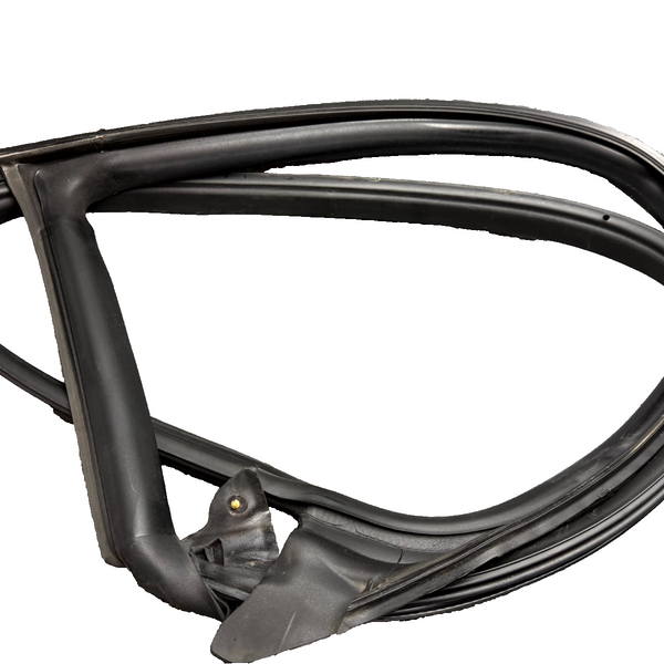 2017 - 2023 TESLA MODEL 3 REAR RIGHT BODY SEAL WEATHERSTRIP OEM, 1090510-00-N