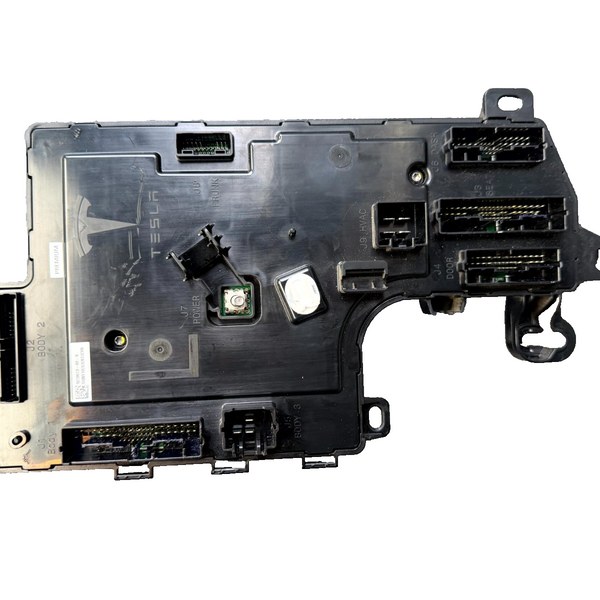 17-23 TESLA MODEL 3 FRONT LEFT SIDE VOLTAGE BODY CONTROL MODULE OEM, 107867300