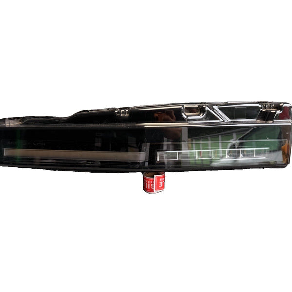 DMG2024-2026 TESLA CYBERTRUCK FRONT RIGHT LED HEADLIGHT LAMP OEM 180640500D