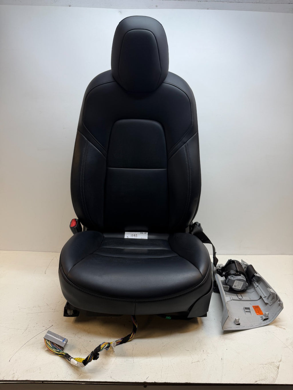2017-2023 Tesla Model 3 Front Left Driver Seat Black Leather 1456942-00-A