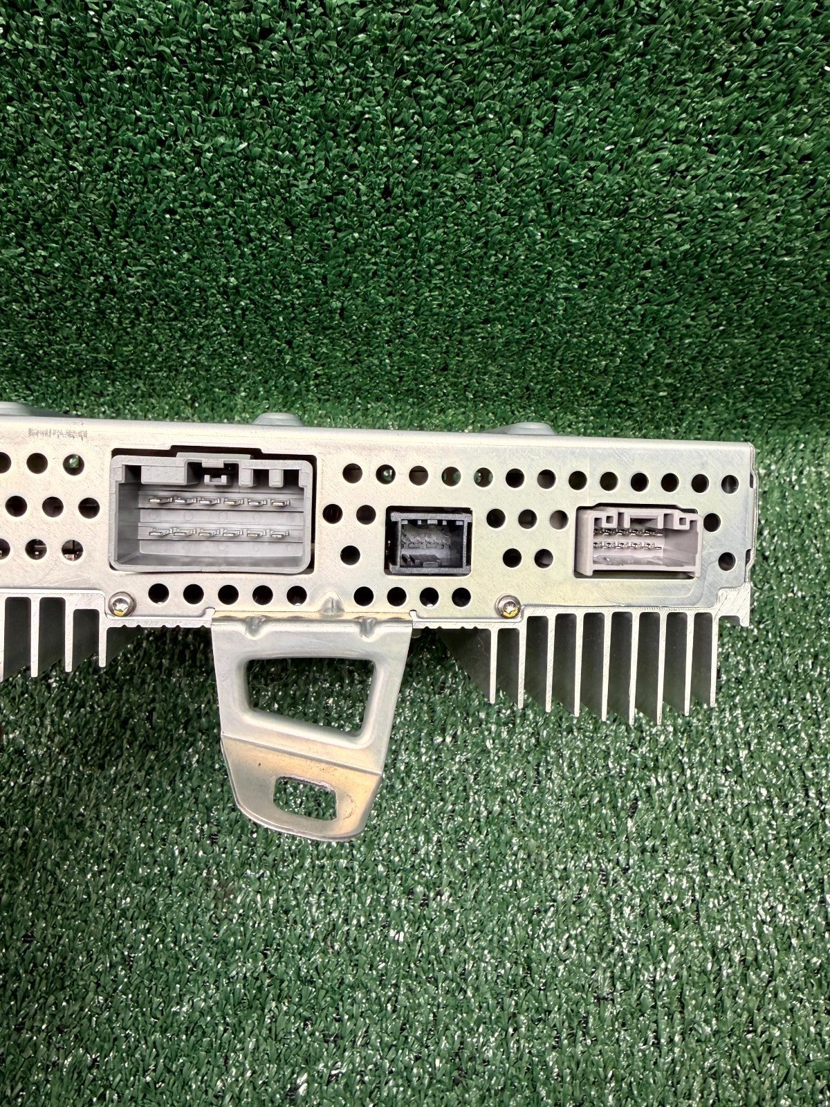 ♦️20-25 TESLA MODEL Y AUDIO SOUND AMP AMPLIFIER CONTROL MODULE OEM, 1507152-00-A