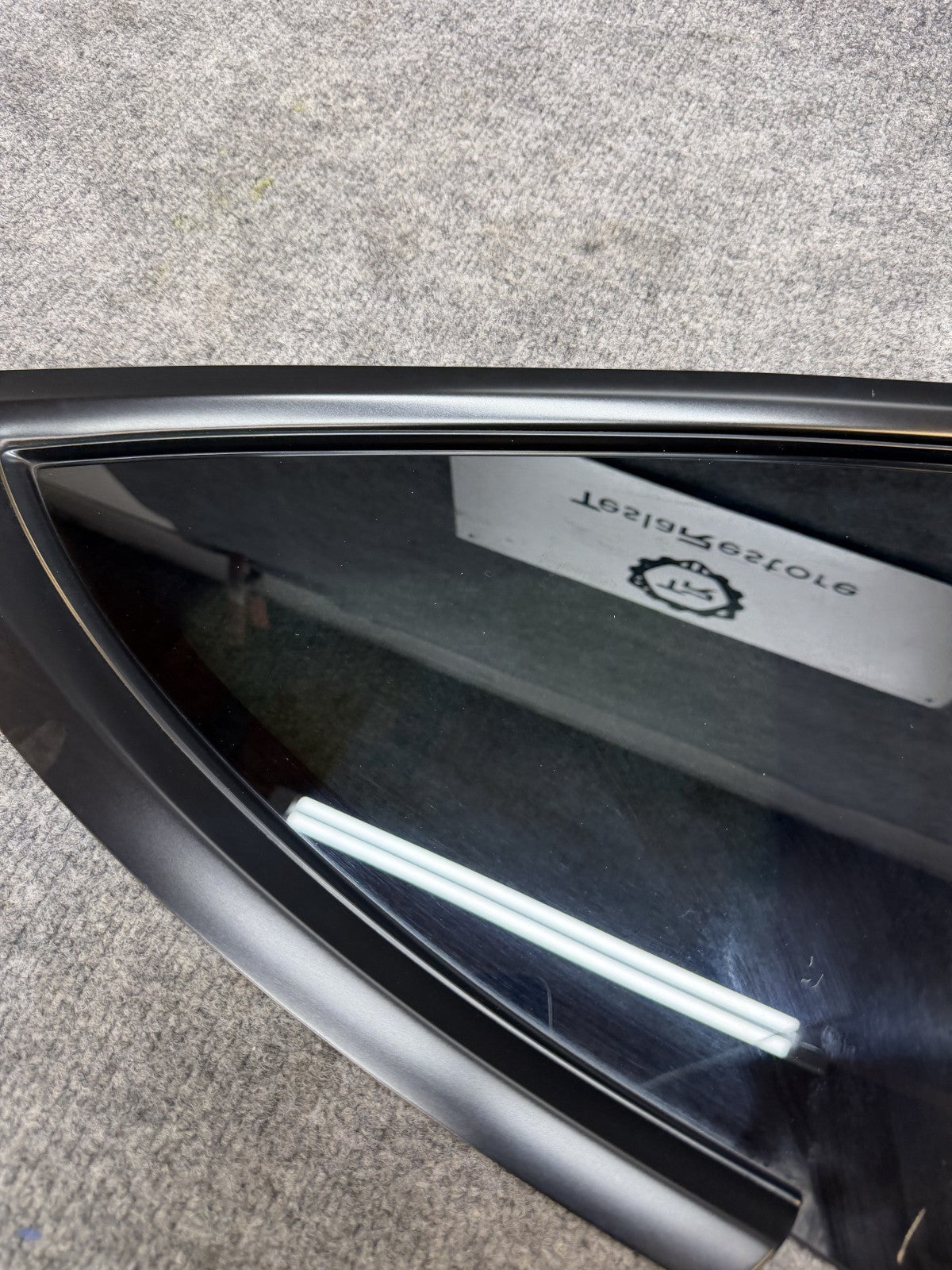 2020-2024 TESLA MODEL Y REAR RIGHT PASSENGER SIDE QUARTER GLASS OEM, 43R-000073