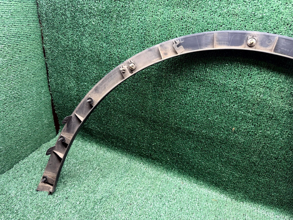♦️2020 - 2024 TESLA MODEL Y REAR LEFT SIDE WHEEL FLARE GARNISH OEM, 1494163-00-B