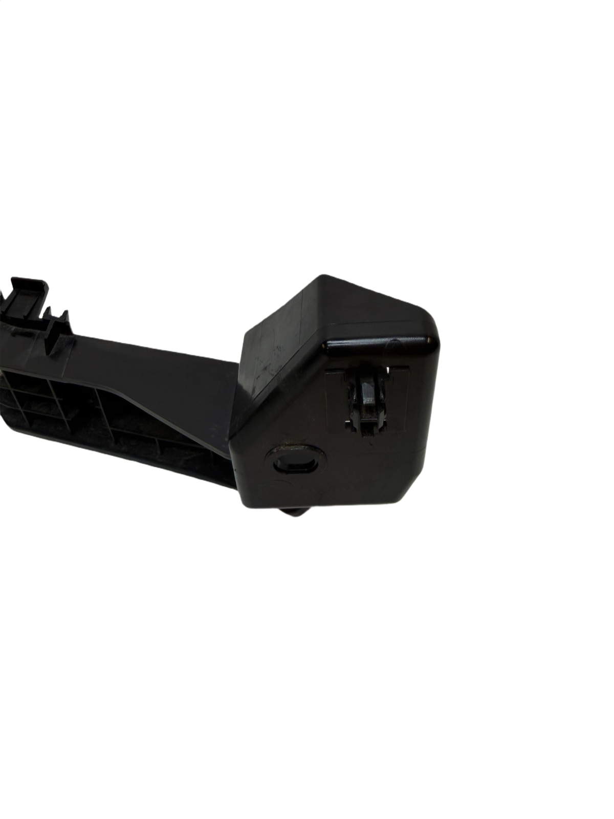 2016-2020 Tesla Model Y  Rear Bumper Center Support Bracket 1494045-00-C