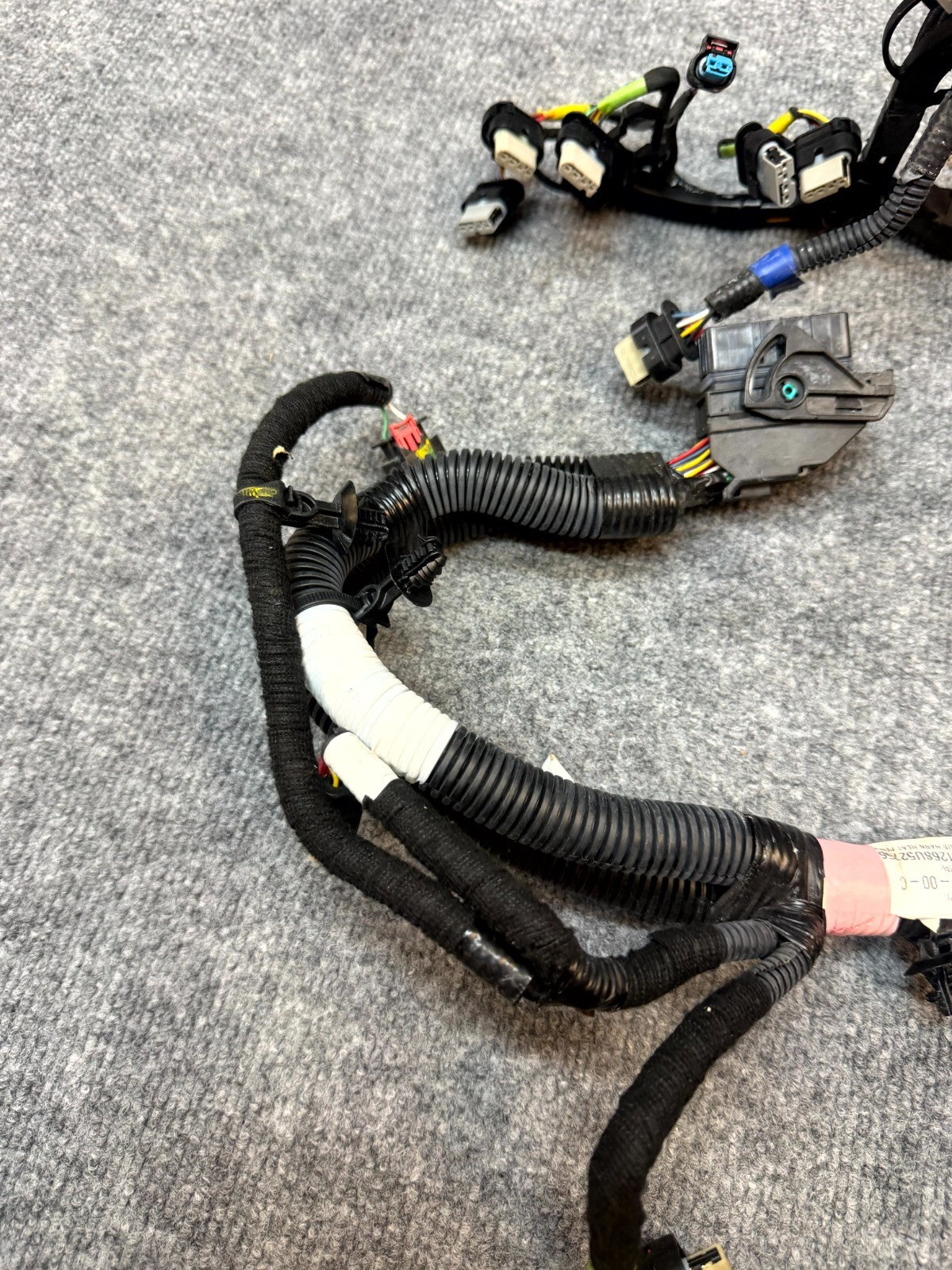 2020-2024 TESLA MODEL Y SUPERMANIFOLD WIRING HARNESS HEAT PUMP OEM, 2068767-00-C