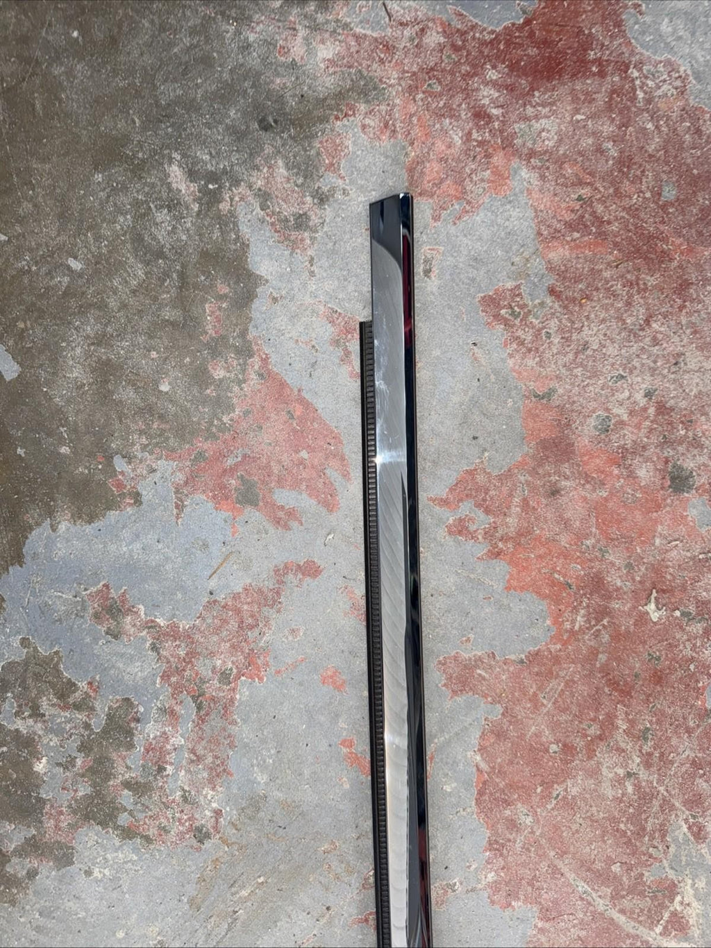 ♦️12-20 TESLA MODEL S FRONT RIGHT SIDE OUTER DOOR BELT MOLDING OEM, 6009599-00-D