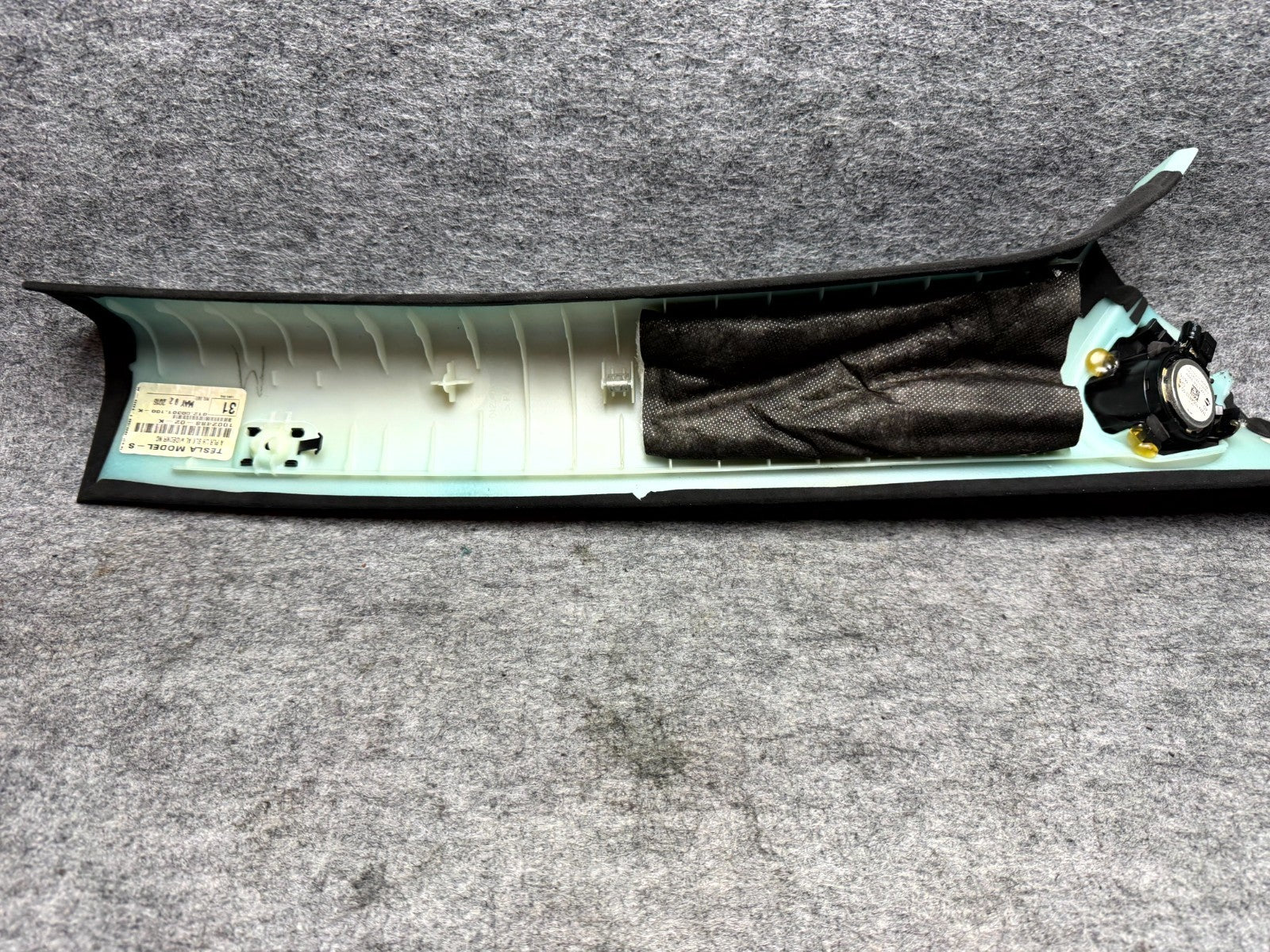 ♦️2012 - 2020 TESLA MODEL S LEFT SIDE A-PILLAR TRIM COVER OEM, 1002488-02-K