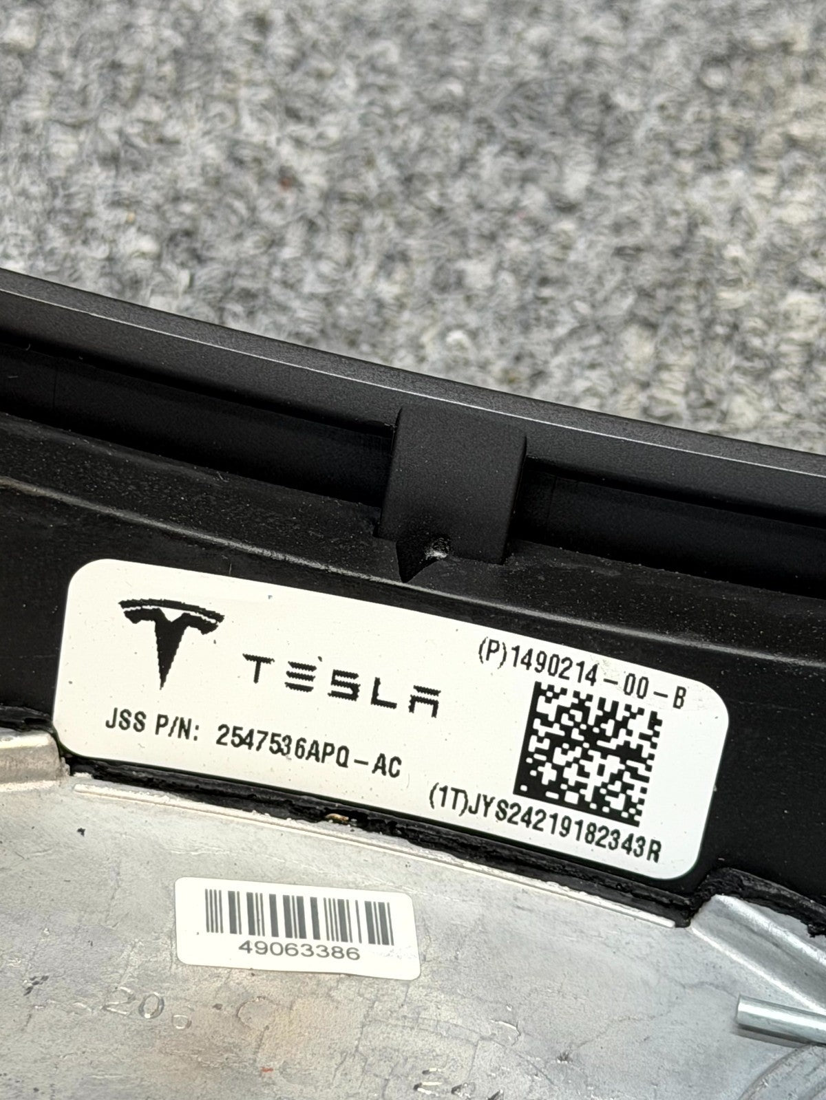 2020 - 2024 TESLA MODEL Y HEATED LEATHER STEERING WHEEL BLACK OEM, 1490214-00-B