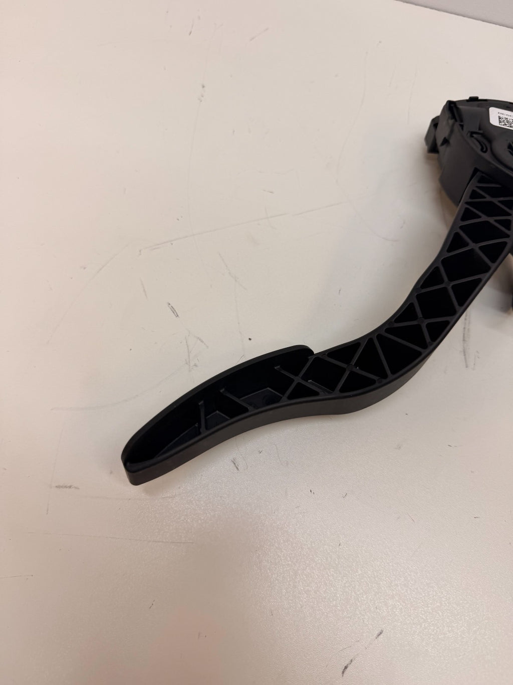 2012-2020 Tesla Model S Accelerator Throttle Pedal BE5C 9F836-AA
