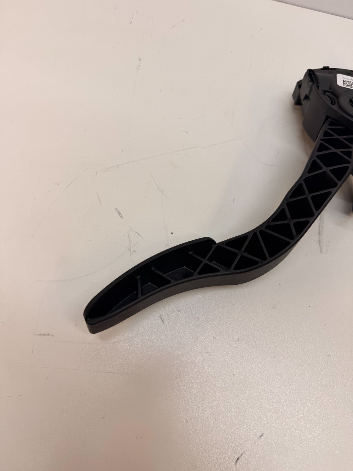 2012-2020 Tesla Model S Accelerator Throttle Pedal BE5C 9F836-AA