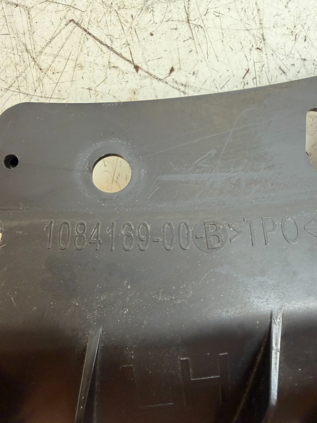 2017-2023 Tesla Model 3 Front Left Upper Bumper Support Bracket 1084169-00-B