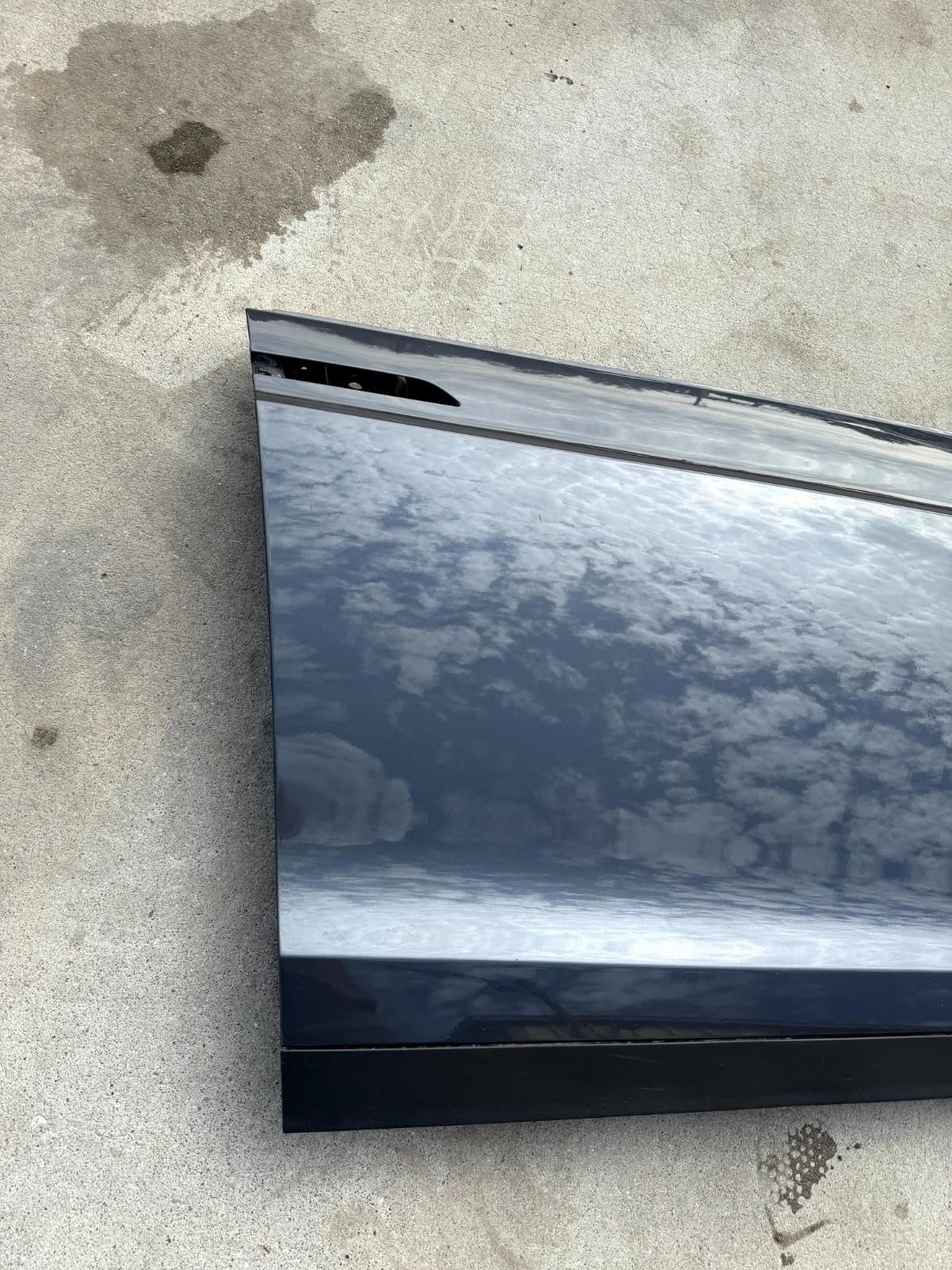 2016-2020 Tesla Model X Front Right Side Door Shell Panel OEM, 1009907-00-M