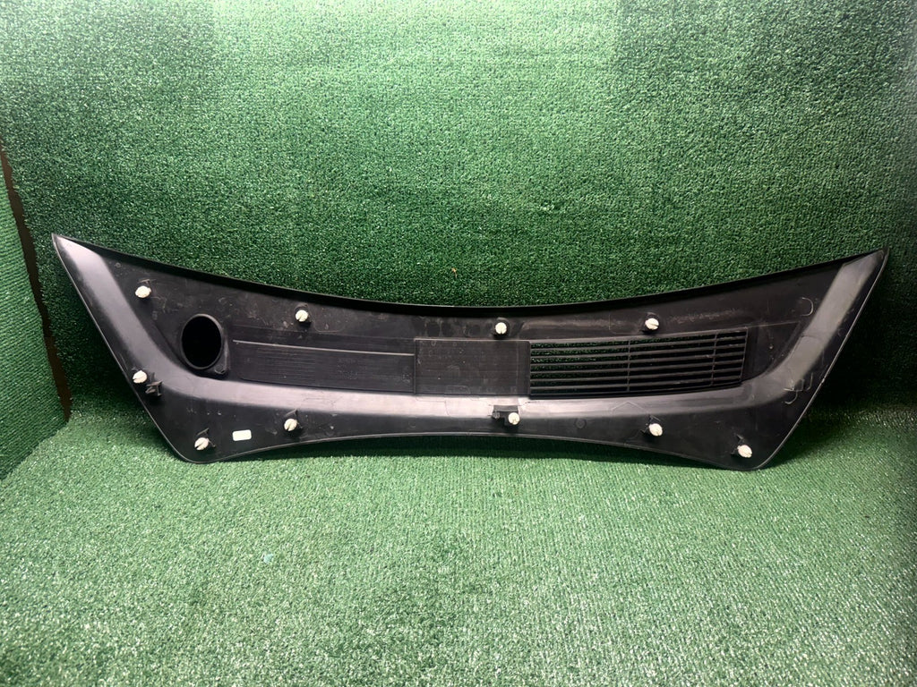 ♦️17 – 23 TESLA MODEL 3 FRONT WINDSHIELD WIPER COWL VENT PANEL OEM, 1081675-00-E