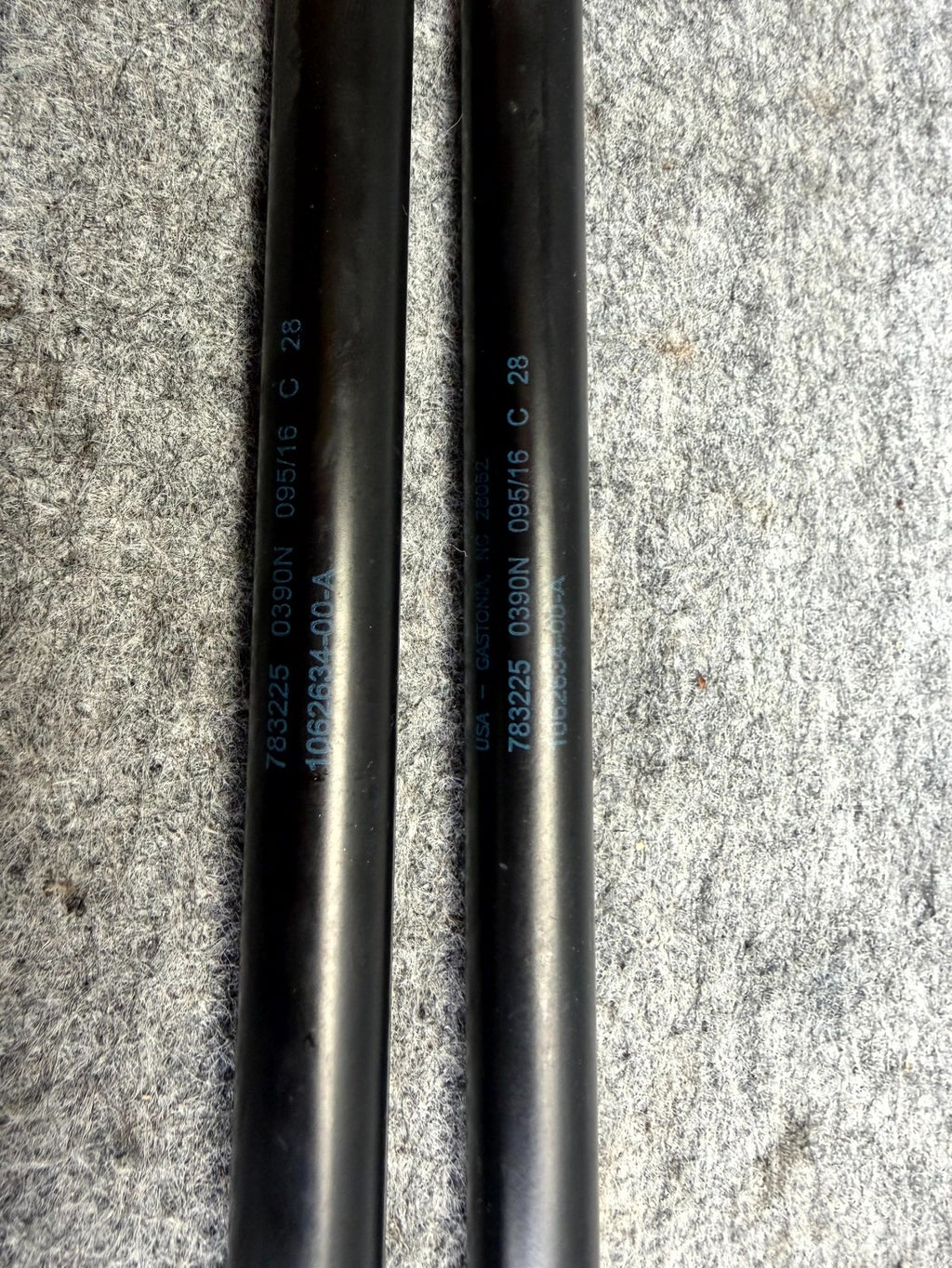 ♦️12-20 TESLA MODEL S FRONT LEFT/RIGHT BONNET HOOD LIFT GAS STRUT OEM 106263400A