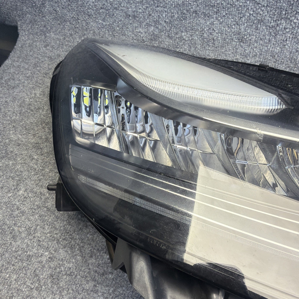 2017-2020 TESLA MODEL 3 HEADLIGHT RIGHT PASSENGER  1077372-00-L LED OEM