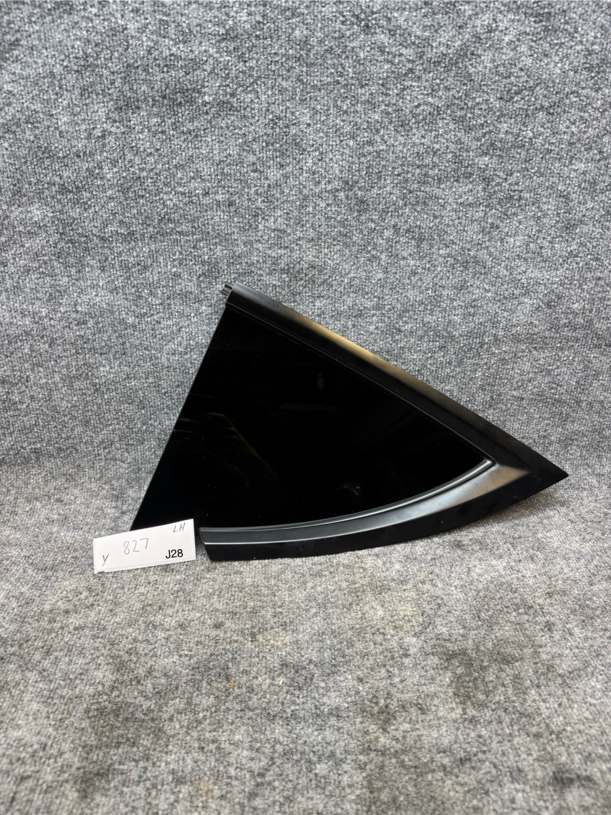 2020 – 2024 TESLA MODEL Y REAR LEFT SIDE QUARTER WINDOW GLASS OEM, 1495740-00-H