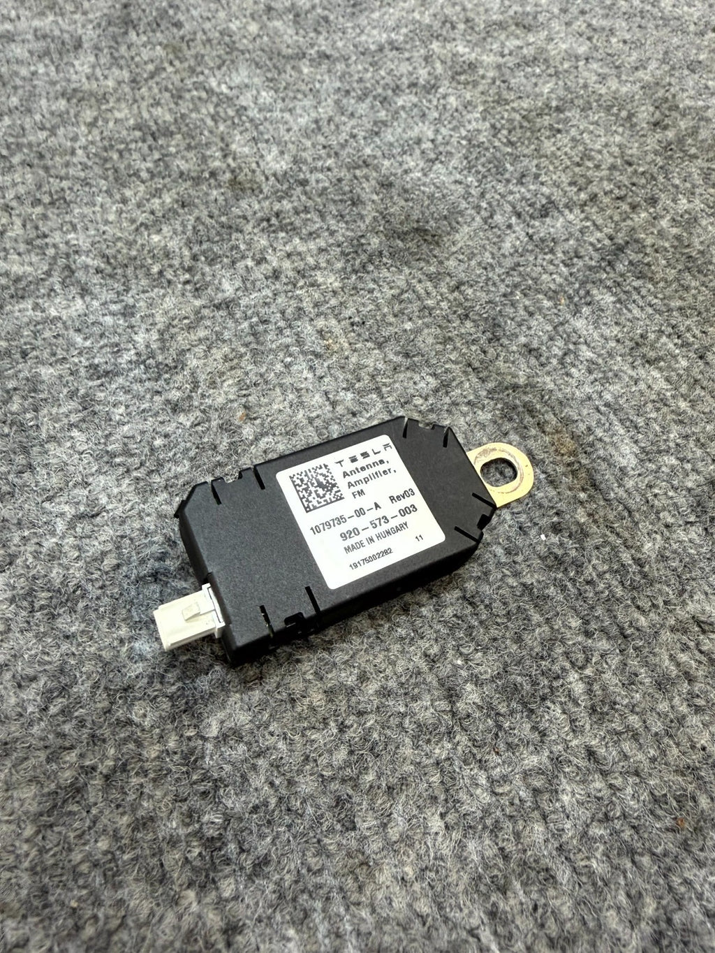 2017–2023 TESLA MODEL 3 ANTENNA AMPLIFIER FM RADIO MODULE OEM, 1079735-00-A