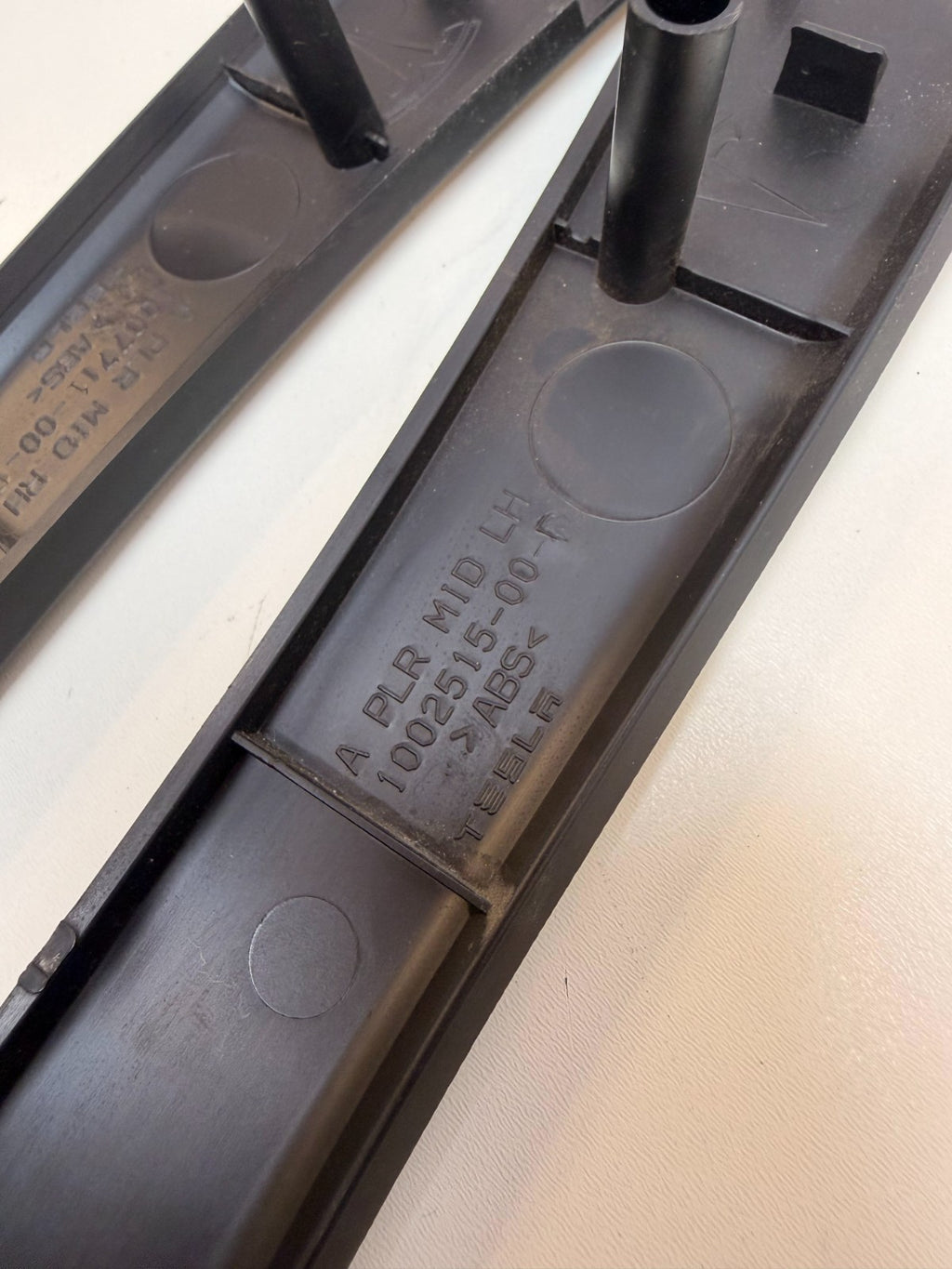 2012-2016 Tesla Model S Pair Of Left & Right Middle A Pillar Trim Panel