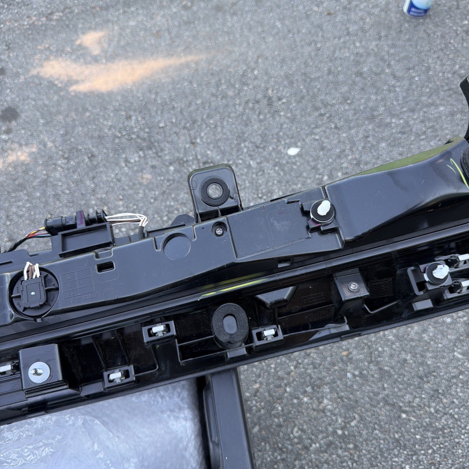 2025-2026 Tesla Model Y Liftgate Lamp OEM Rear Trunk Light 2004606-00-B