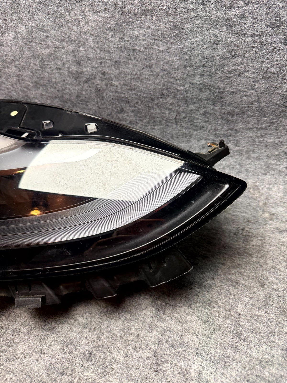 ♦️2021–2023 TESLA MODEL 3 FRONT RIGHT HEADLIGHT ASSEMBLY OEM, 1514953-00-E