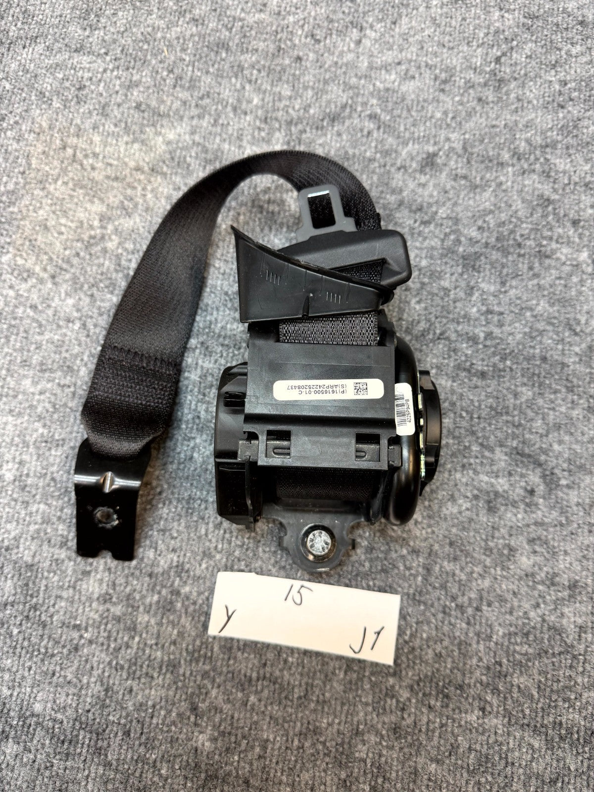 2020-2024 TESLA MODEL Y REAR LEFT DRIVER SIDE 2ND ROW SEAT BELT OEM 1616500-01-C
