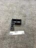 2020-2024 TESLA MODEL Y LEFT SIDE ROCKER PANEL BRACKET CLIP OEM, 1555376-00-C