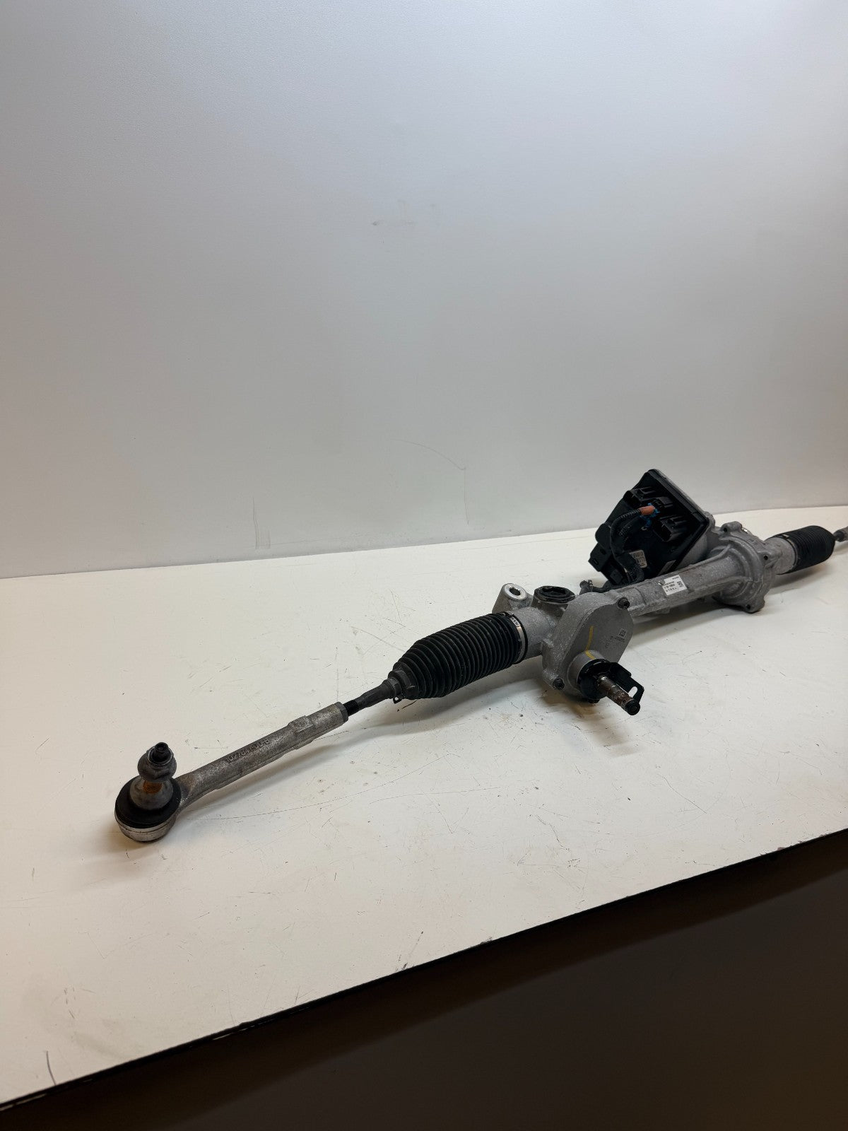 2016-25 Tesla Model S Power Steering Gear Rack & Pinion w/ Tie Rod 1070801-00-E