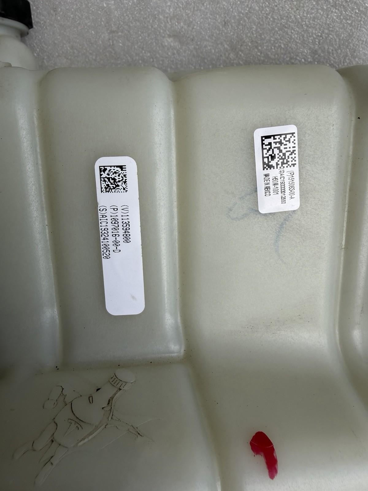 ♦️2017 - 2023 TESLA MODEL 3 COOLANT EXPANSION TANK WITH PUMP OEM, 1097016-00-D