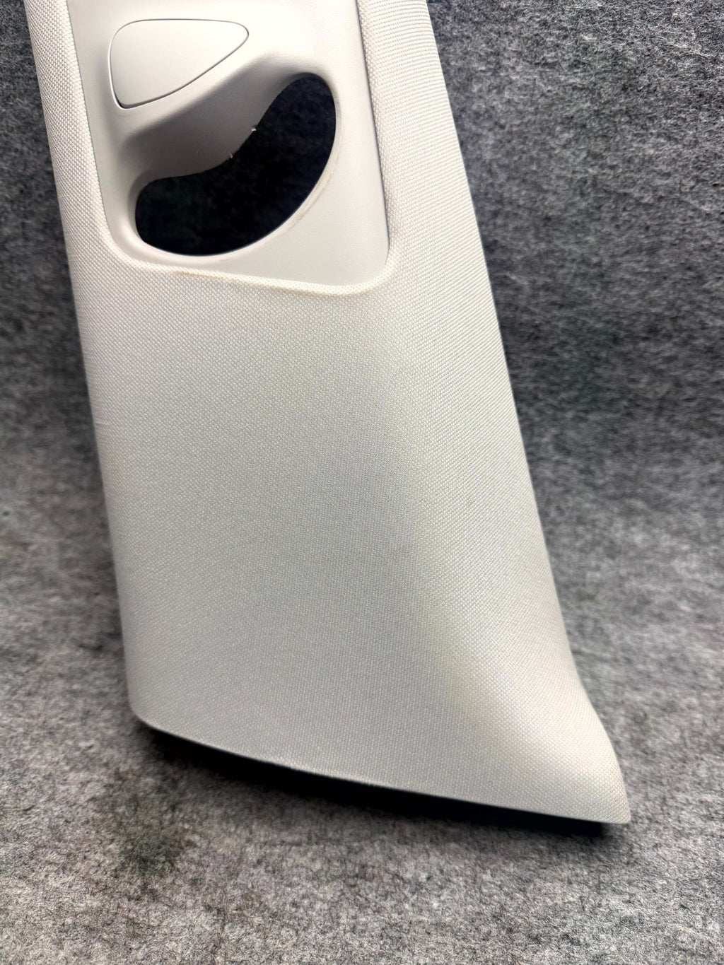 ♦️2017-2023 TESLA MODEL 3 LEFT SIDE B-PILLAR TRIM COVER PANEL OEM, 1086245-01-I