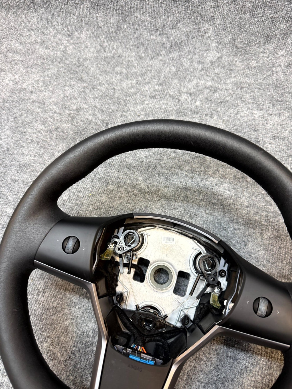 2020 - 2024 TESLA MODEL Y HEATED LEATHER STEERING WHEEL BLACK OEM, 1490214-00-B