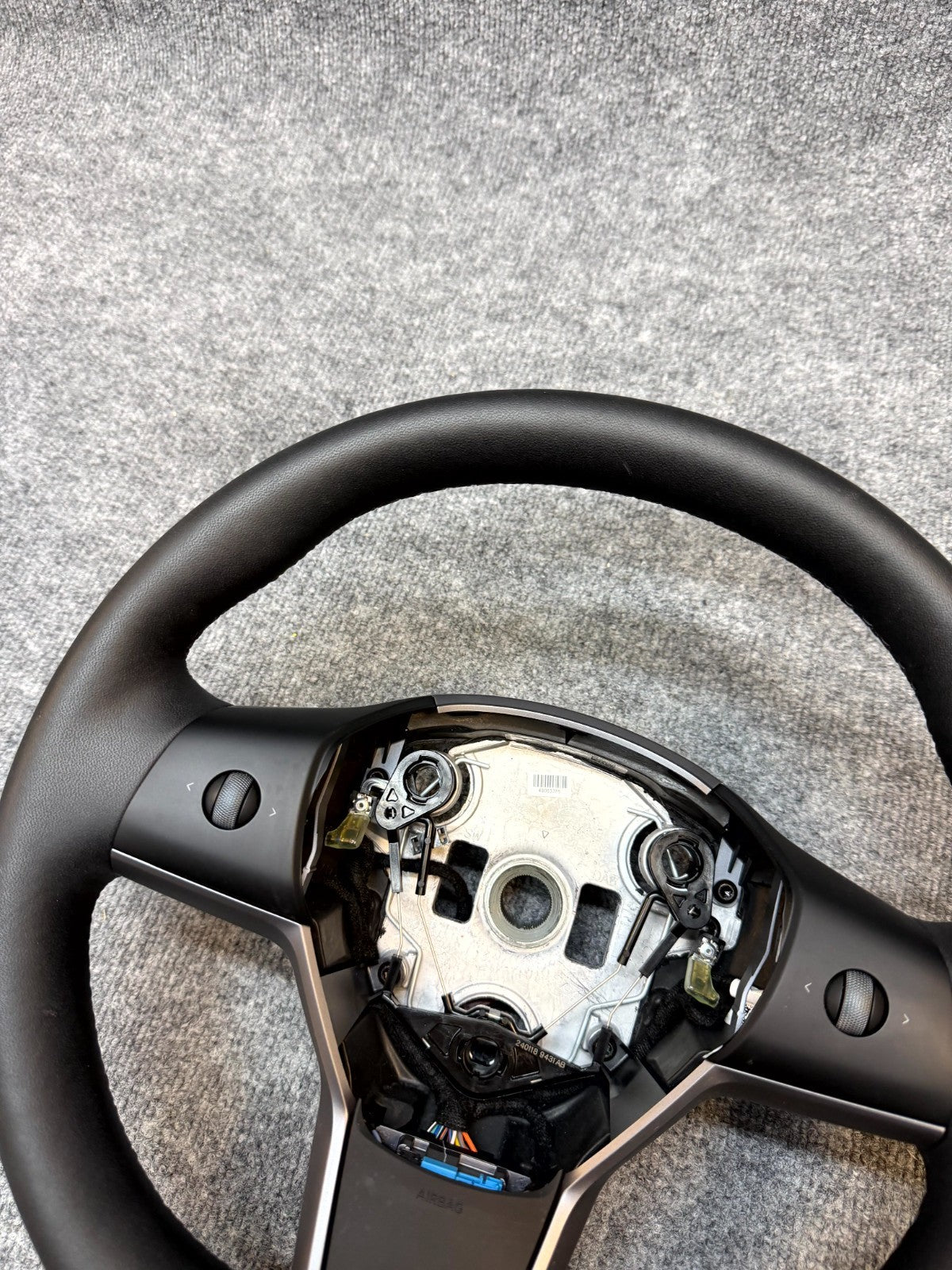 2020 - 2024 TESLA MODEL Y HEATED LEATHER STEERING WHEEL BLACK OEM, 1490214-00-B
