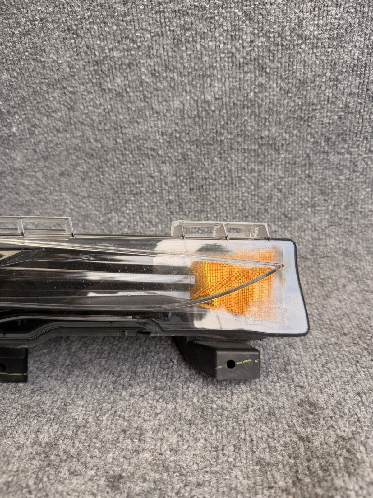 2017-2024 Tesla Model 3 / Y Front Right Hand Fog Light 2 Pin 1077390-00-F OEM