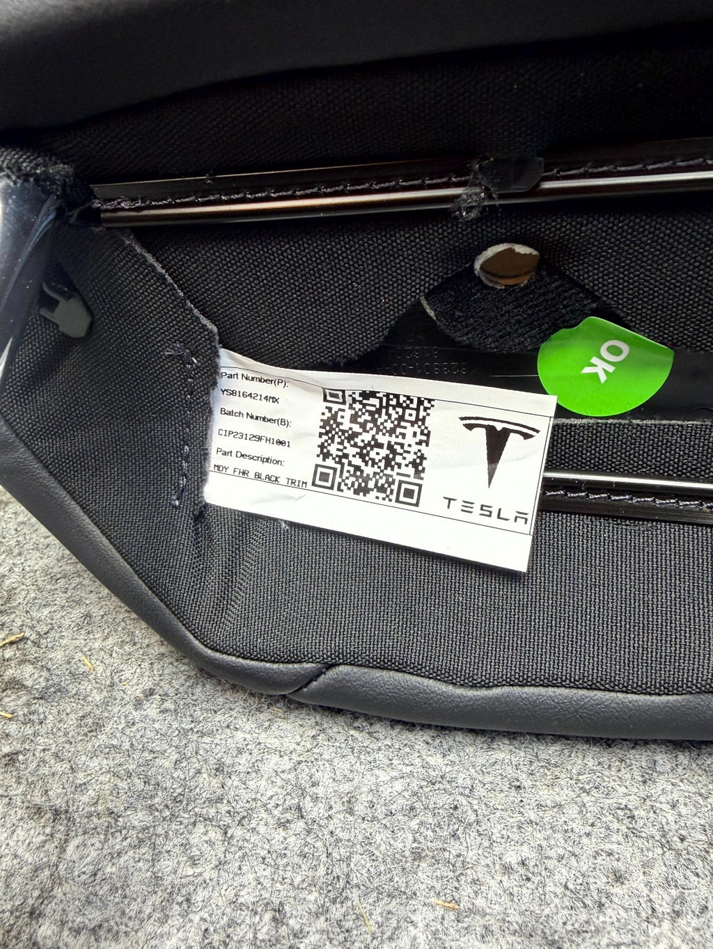 ♦️2017 - 2023 TESLA MODEL 3 FRONT RIGHT/LEFT HEADREST BLACK OEM, YS8164214MX