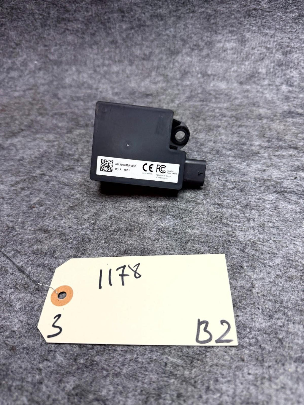 ♦️2017 - 2023 TESLA MODEL 3 REAR BUMPER BODY CONTROL MODULE OEM, 1097855-00-H