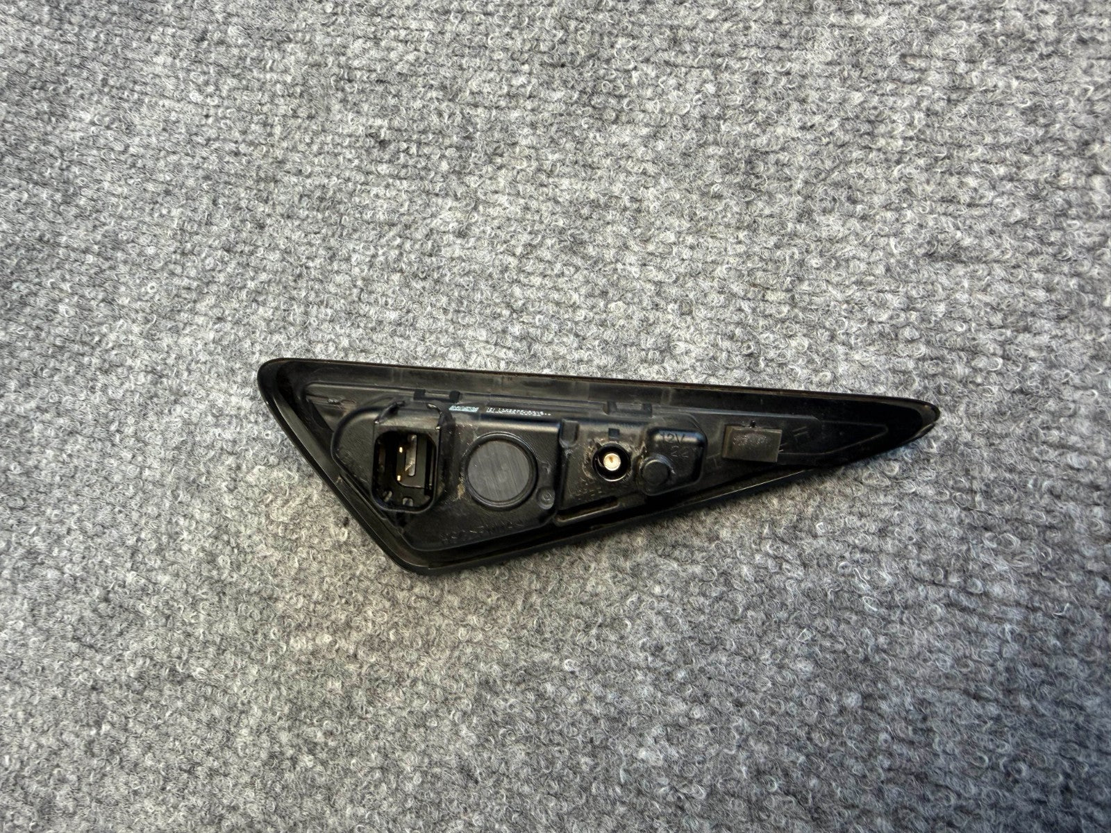 2017 - 2023 TESLA MODEL 3 Y FRONT RIGHT FENDER TURN SIGNAL / CAMERA OEM