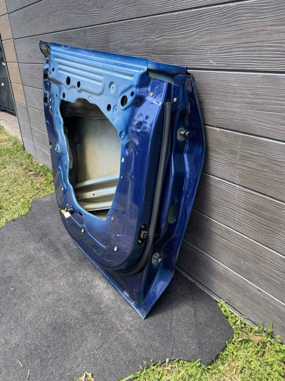 20-26 Tesla Model Y MY Rear Driver Side Door Shell Panel Left LH OEM Blue