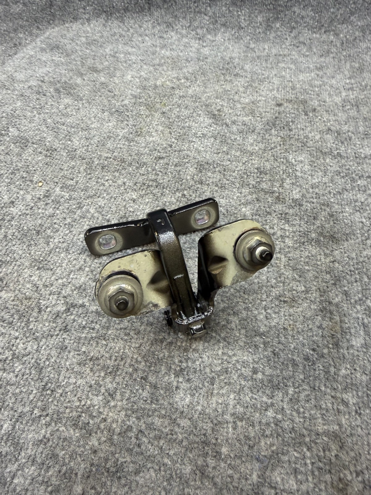 2020 - 2024 TESLA MODEL Y REAR LEFT SIDE LIFT GATE HINGE OEM, 1500494-00-C