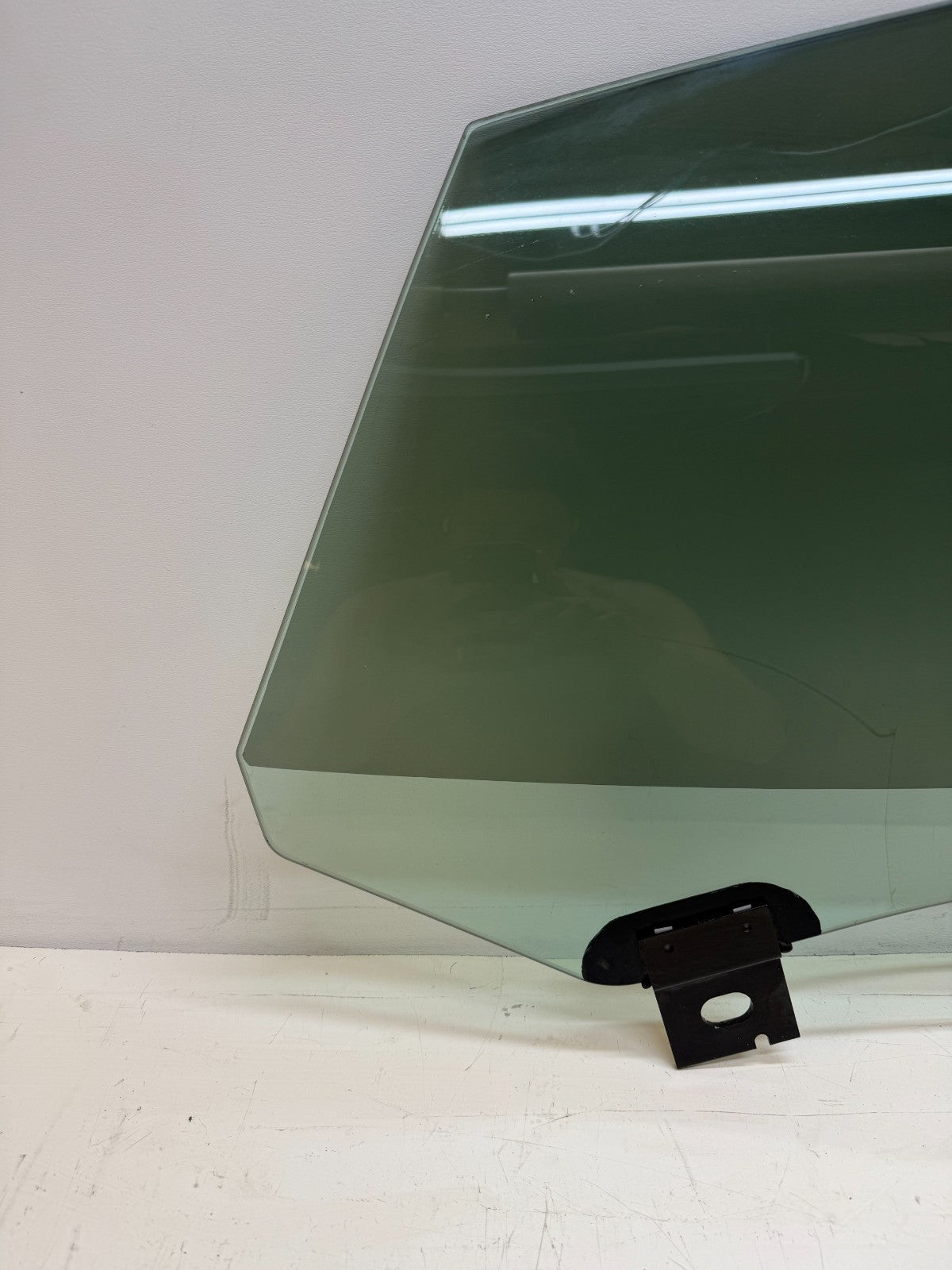 2012-2020 Tesla Model S Rear Passenger Side Door Window Glass 43R-001074
