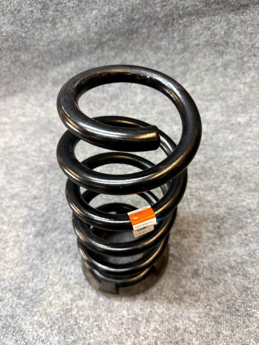 2020-2023 TESLA MODEL Y REAR RIGHT/LEFT SUSPENSION COIL SPRING OEM, 1188476-00-B