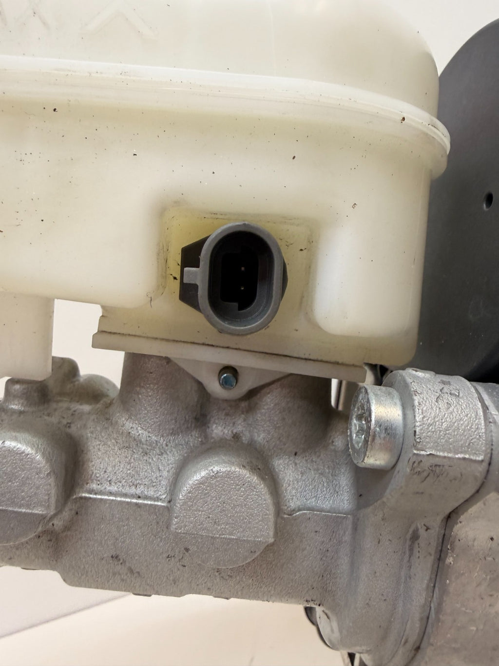 2012-2016 Tesla Model S Electromechanical Brake IBooster Servo 1037123-00-B