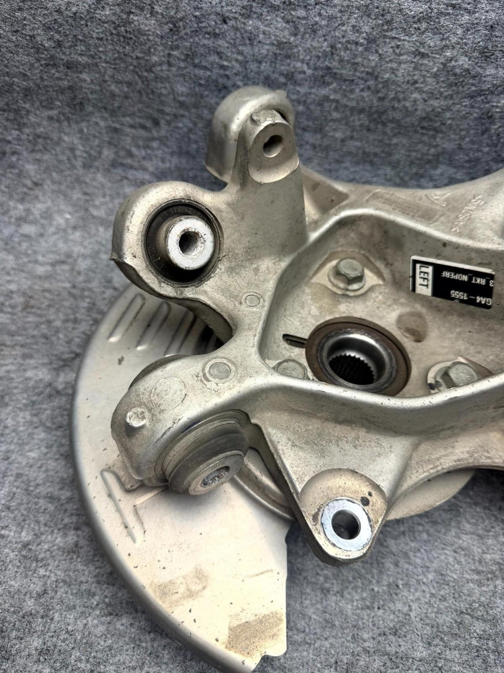 ♦️2017 - 2023 TESLA MODEL 3 REAR LEFT SIDE SPINDLE KNUCKLE HUB OEM, 1044123-00-A