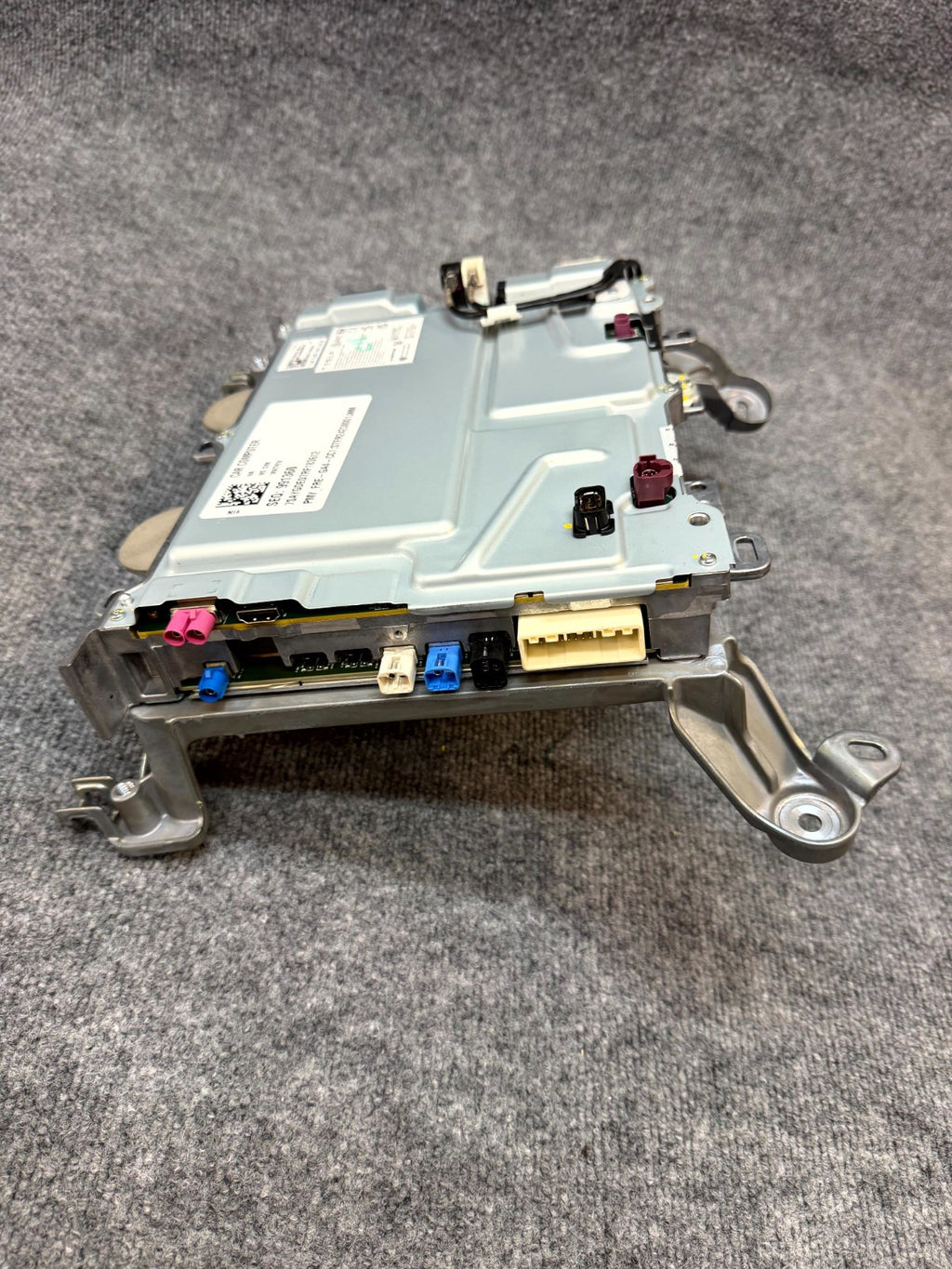 2020-2024 TESLA MODEL Y MCU 4.0 CAR COMPUTER MEDIA CONTROL MODULE OEM, 178741990