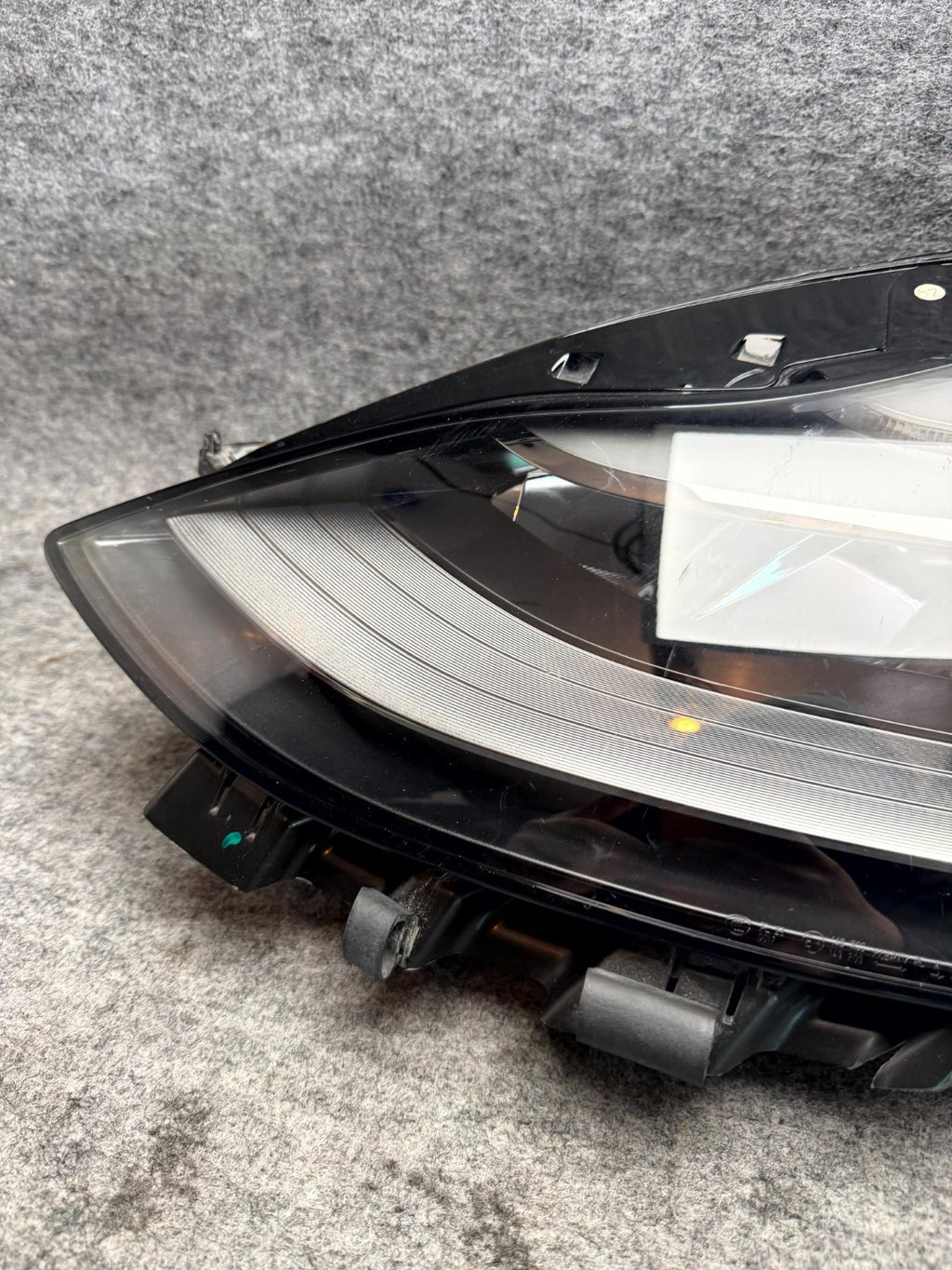 ♦️2021–2023 TESLA MODEL 3 FRONT LEFT SIDE HEADLIGHT ASSEMBLY OEM, 1514952-00-C