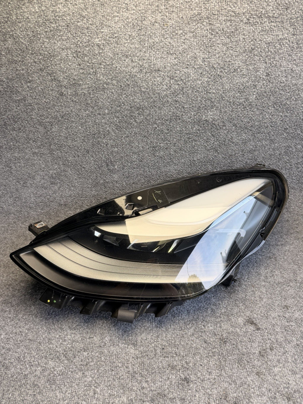 2021-2023 TESLA MODEL 3 HEADLIGHT LEFT DRIVER LED 1514952-00-D OEM
