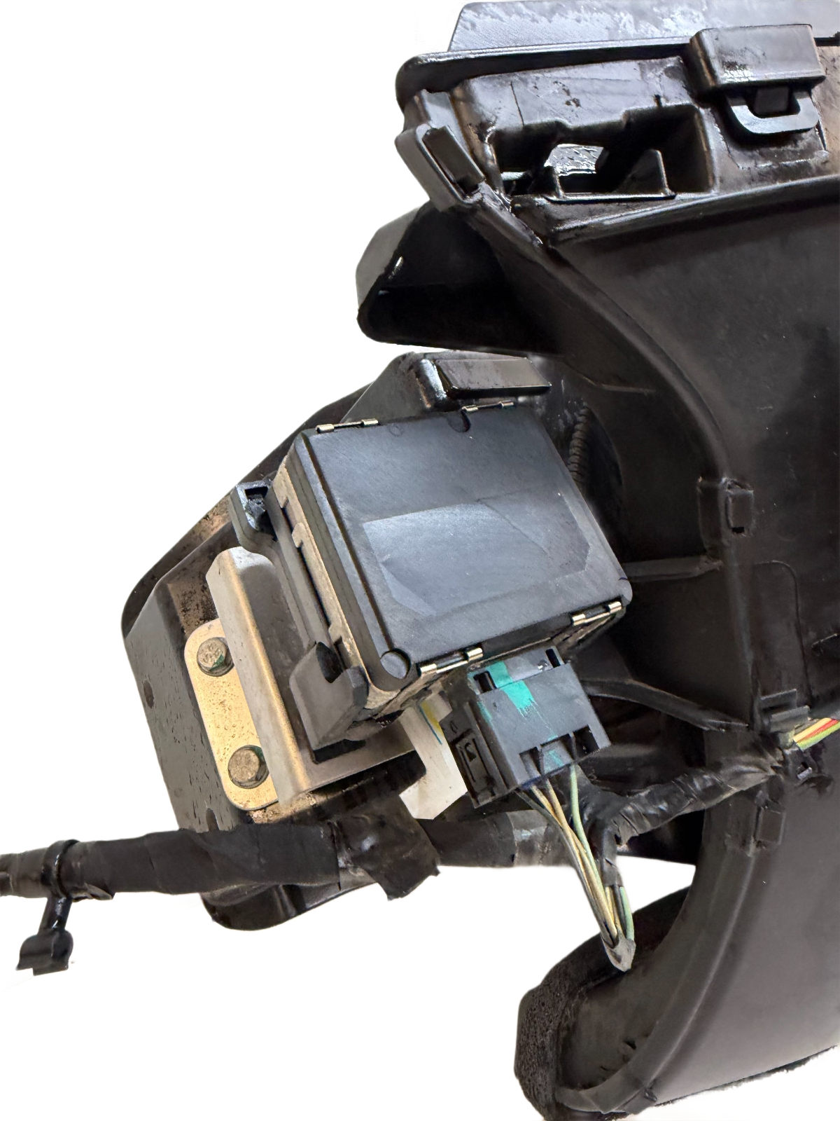 2016-2020 Tesla Model X Nose Duct Assembly OEM 1050223-00-D
