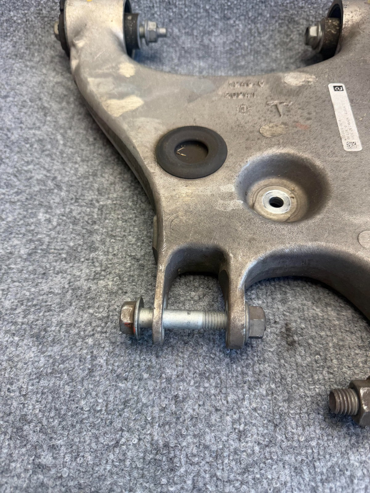 2012 - 2020 TESLA MODEL S REAR LEFT OR RIGHT SIDE LOWER CONTROL ARM OEM