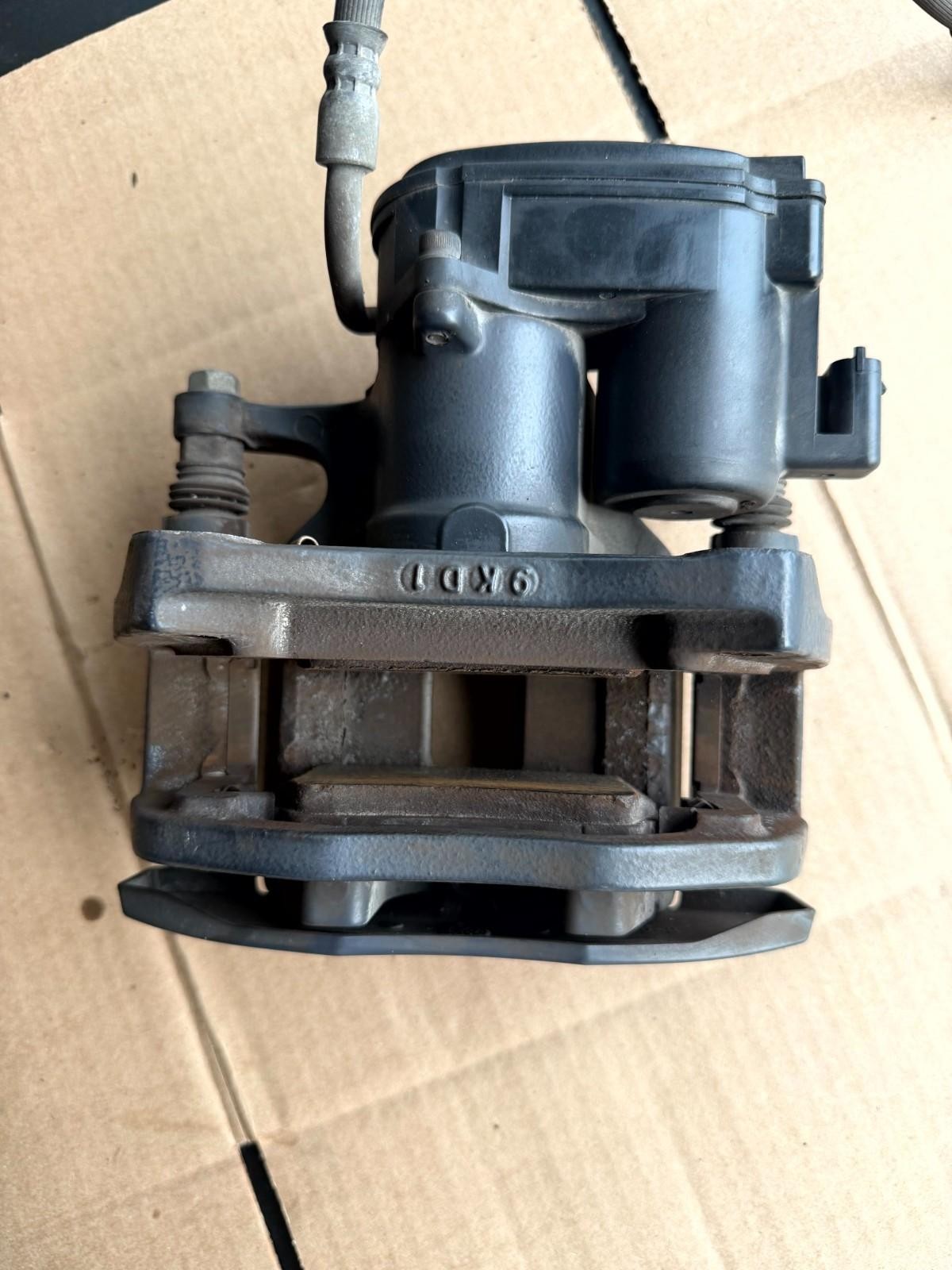 ♦️2016-2020 TESLA MODEL X S REAR LEFT SIDE BRAKE CALLIPER OEM, 1078541-00-B