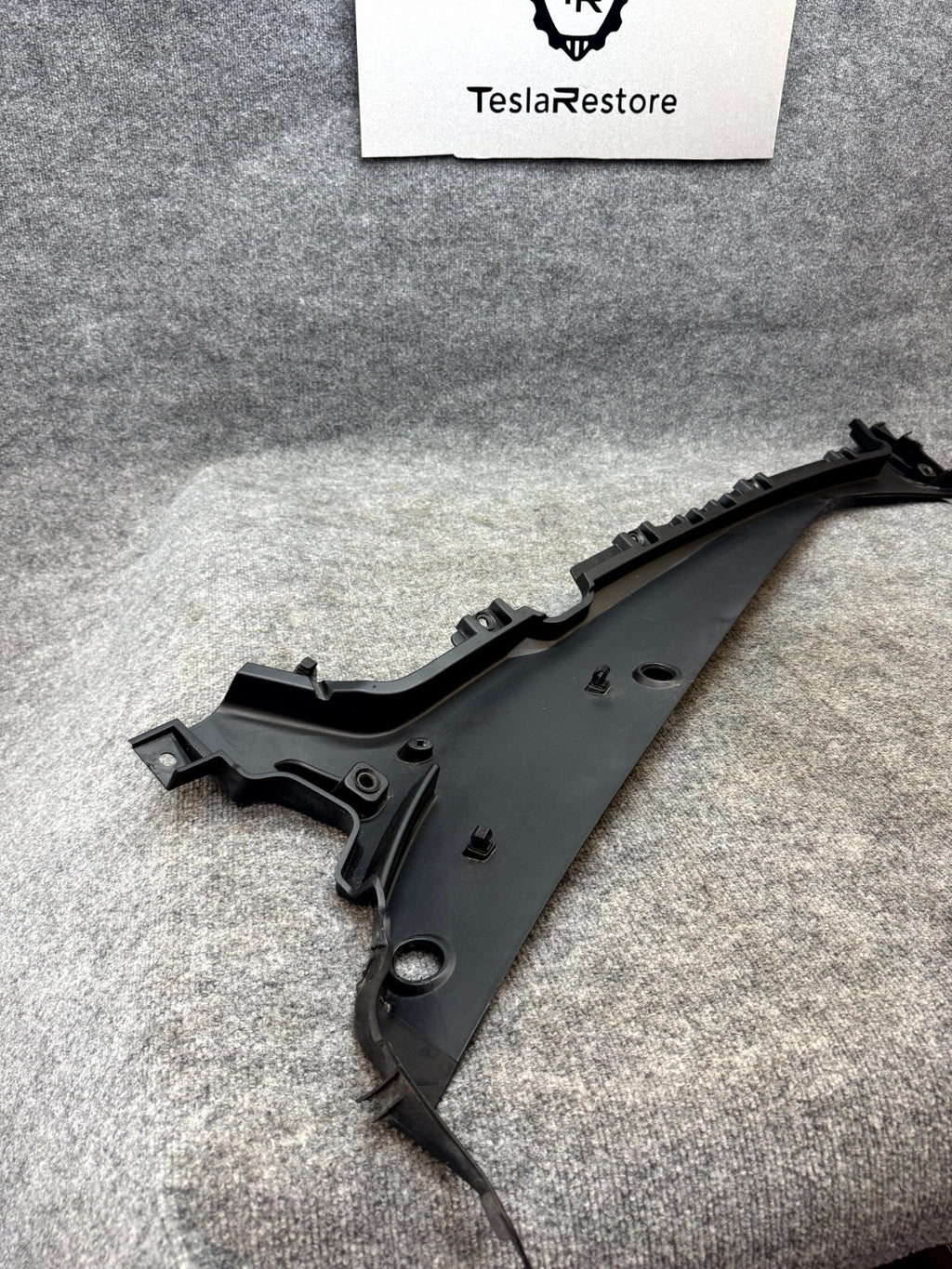 2020-2024 TESLA MODEL Y FRONT WINDSHIELD COWL COVER SCREEN PANEL OEM, 149729200D