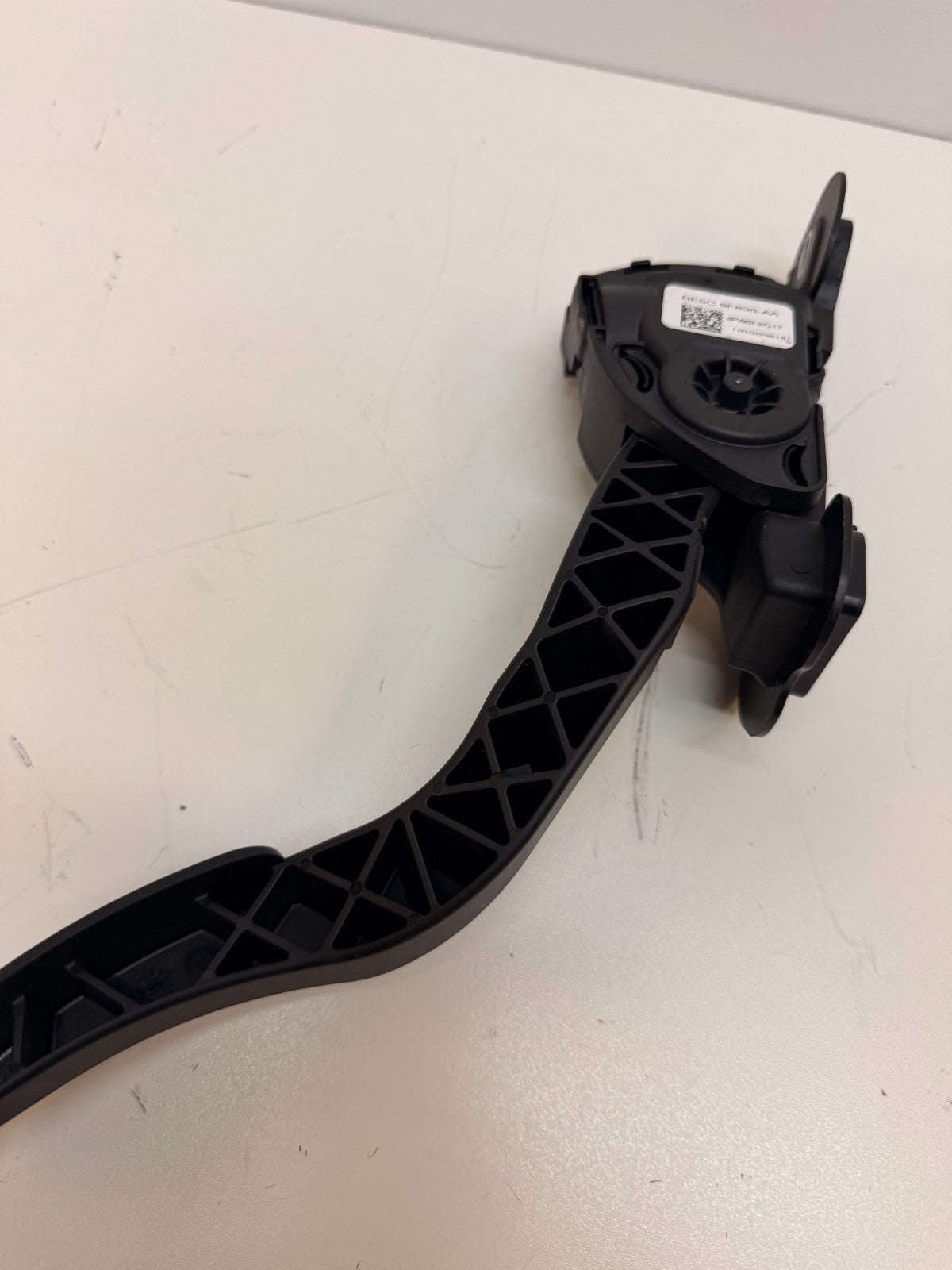 2012-2020 Tesla Model S Accelerator Throttle Pedal BE5C 9F836-AA