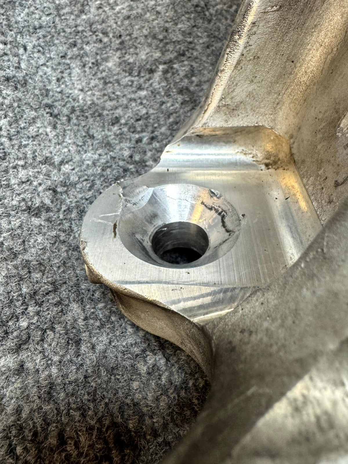 2017 - 2023 TESLA MODEL 3 FRONT RIGHT SIDE SPINDLE KNUCKLE HUB OEM, 1044316-00-E